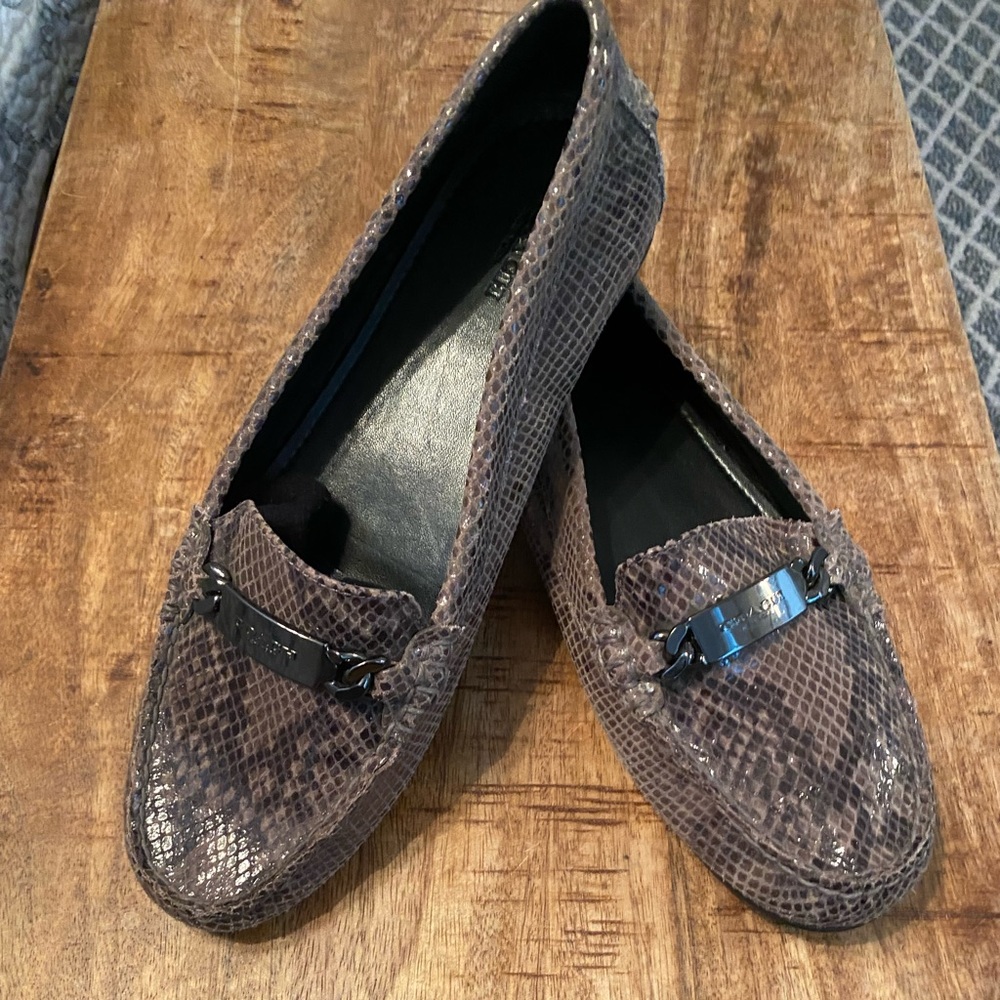 EUC Authentic COACH Loafers, size 10